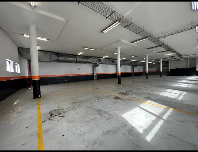 609M² OFFICE TO LET IN CLAREMONT